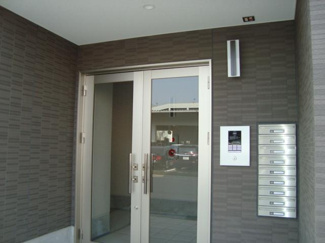 【エントランス】 | Gracia（グレーシア） | 外観写真（昼）