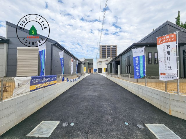 糟屋郡新宮町夜臼2丁目第1-4棟（3号棟）の前面道路含む現地写真|見学の時間などお気軽にお問い合わせ下さい。