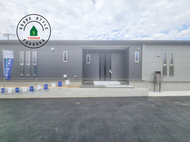 糟屋郡新宮町夜臼2丁目第1-4棟（1号棟）の前面道路含む現地写真|見学の時間などお気軽にお問い合わせ下さい。