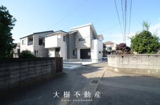 【前面道路含む現地写真】