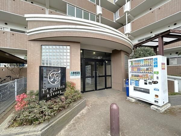 Ｔ’ｓ　ｇａｒｄｅｎ清瀬のエントランス