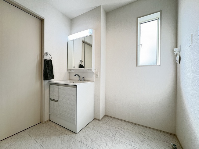 【独立洗面台】 | 新座市畑中1丁目　新築一戸建住宅　全2棟　(志木本店) | 家事動線が短く、効率よく暮らせる間取りです。