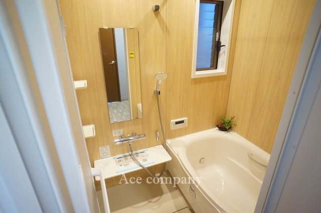 【浴室】 | 東大阪市西岩田1丁目 | ユニットバス・給湯器新調☆浴室乾燥機完備です☆