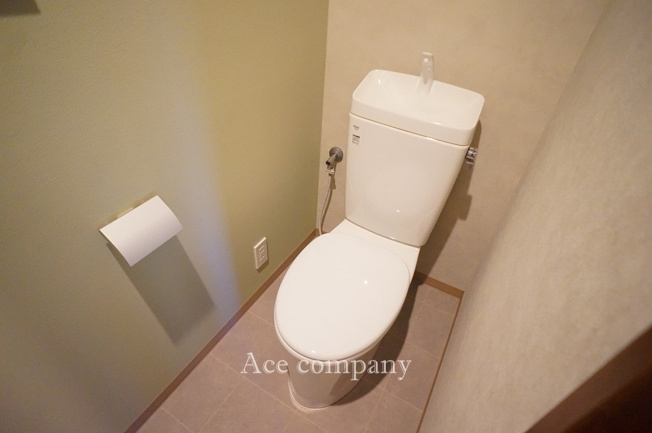 【トイレ】 | 東大阪市西岩田1丁目 | トイレは1階と2階の2ヶ所に完備♪こちらは1階のトイレ新調です☆