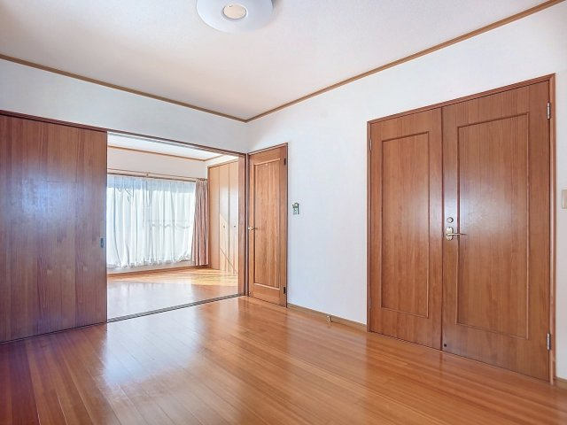 熊本市南区富合町杉島の中古一戸建の洋室|2F　5.7帖