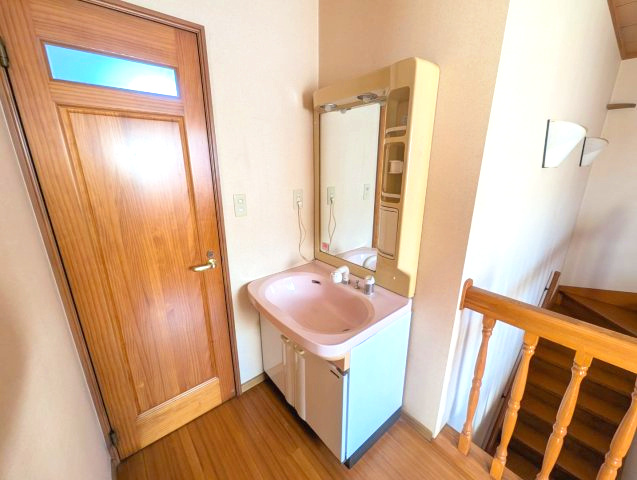 熊本市南区富合町杉島の中古一戸建の洗面所|2F