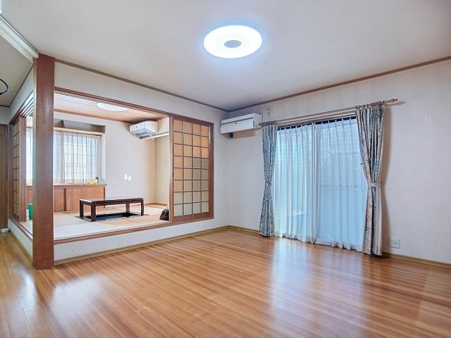 熊本市南区富合町杉島の中古一戸建の居間・リビング