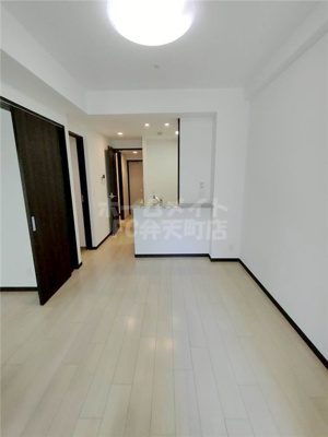 【居間・リビング】 | エステムコート難波WEST-SIDEⅡベイフレックス | 使いやすいリビングです