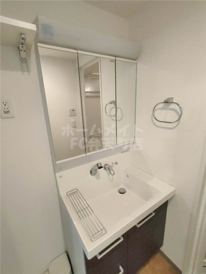 【洗面所】 | エステムコート難波WEST-SIDEⅡベイフレックス | コンパクトで使いやすい洗面所