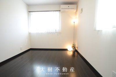 【洋室】 | 海老名市杉久保南１丁目　中古戸建て【仲介手数料無料】 | 2階　洋室4（5.25帖）