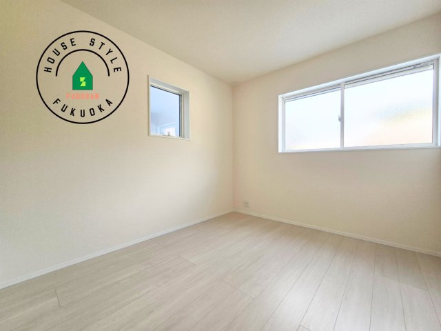 糸島市加布里5丁目第8-2棟（2号棟）の子供部屋|穏やかな光が差し込む室内には、穏やかな時間が流れます。