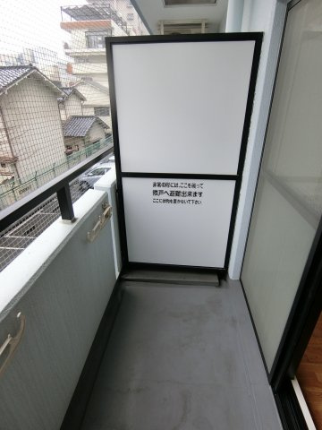 スチューデントパレス茨木のバルコニー