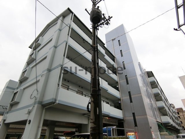 スチューデントパレス茨木の外観