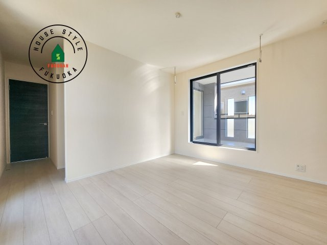 小郡市寺福童第2-2棟（1号棟）の寝室|主寝室には収納力に優れたクローゼットがありますので、お部屋もすっきり片付きます。