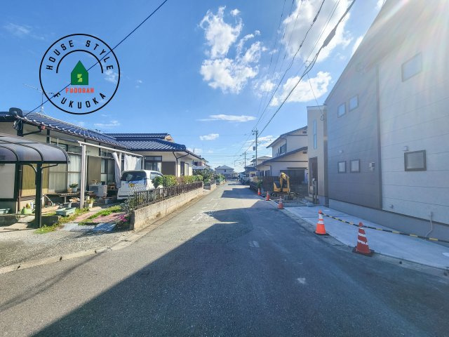 小郡市寺福童第2-2棟（1号棟）の前面道路含む現地写真|前面道路です。