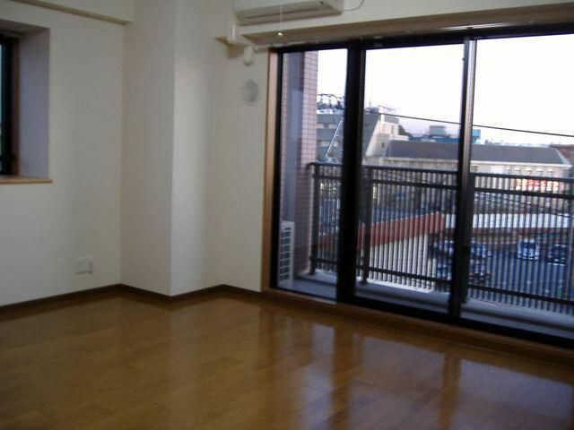 ＧＡＲＤＥＮ　ＳＱＵＡＲＥの居間・リビング