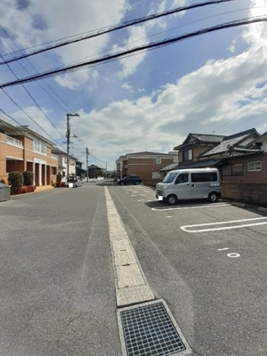 【駐車場】 | サンセールＡ | 駐車場があるので、車を買う予定の方も安心です