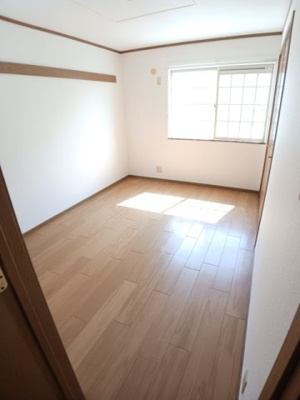 【内装】 | グリーンティエラＢ | 明るい室内です