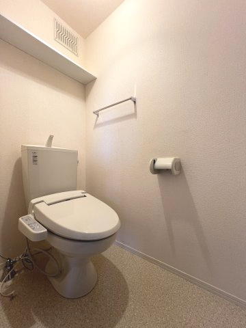 プラザセレステAのトイレ|温水洗浄便座