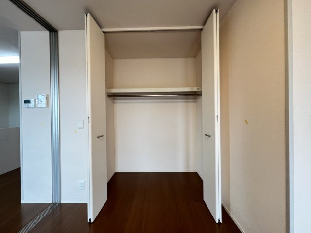 プラザセレステAの収納|南洋室クローゼット