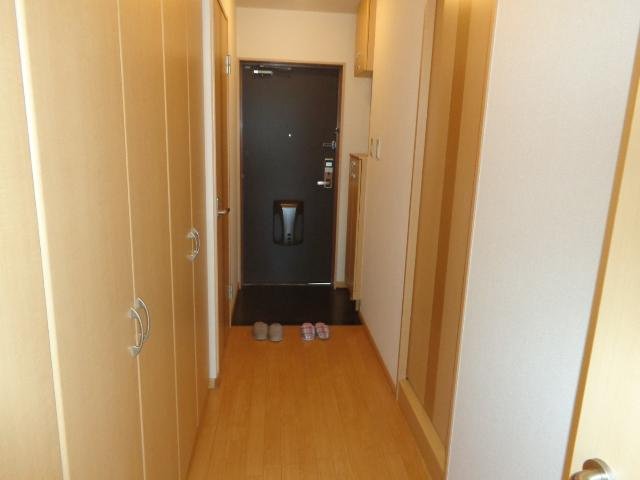 グリーンフィールドの内装|廊下