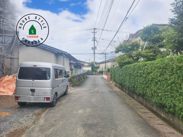 小郡市寺福童第1-3棟（1号棟）の前面道路含む現地写真|前面道路です。