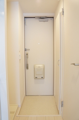 リブリ・MIMUⅡの玄関|明るい玄関です