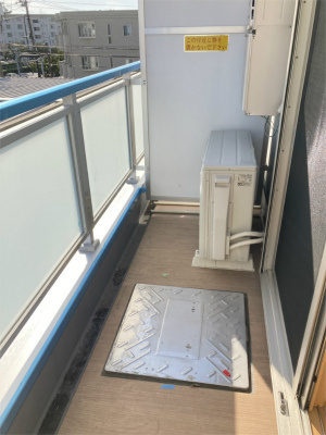 ヴィラ検見川浜のバルコニー|バルコニーからの眺めを楽しみながら食事をしませんか