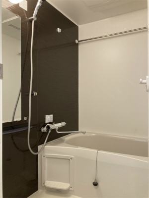 ヴィラ検見川浜の浴室|落ち着いた空間のお風呂です