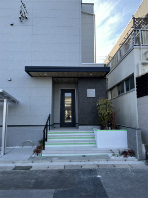 ヴィラ検見川浜のエントランス|建物の内部です