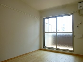 【居間・リビング】 | ポーシェガーデン５