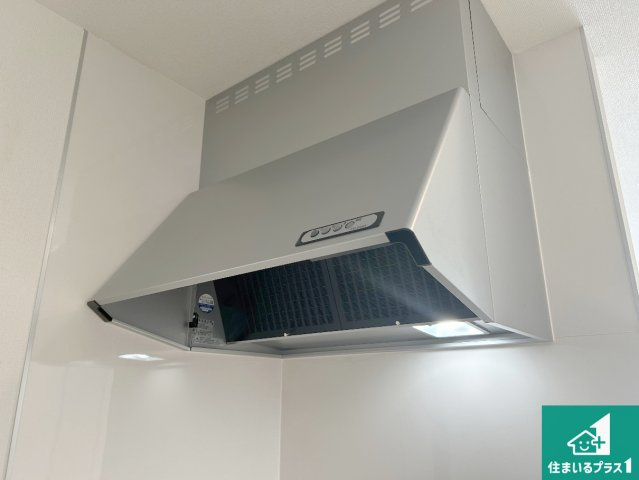 明石市魚住町西岡　新築一戸建ての設備|汚れにくいスロットフィルタでお手入れラクラク！ＬＥＤ照明付き！