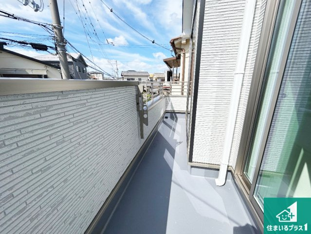 明石市魚住町西岡　新築一戸建てのバルコニー|ワイドバルコニーは洗濯物を干すスペースが広いのでご家族が多くても安心！