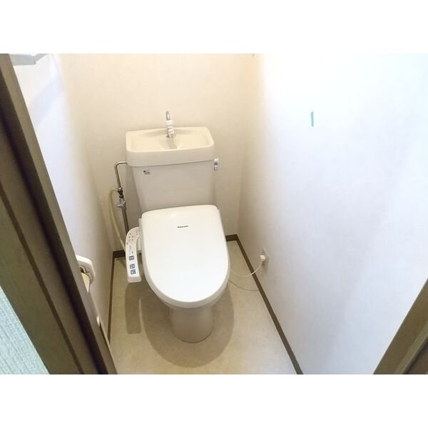アイボリーハウス西館のトイレ
