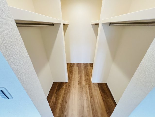 高浜市田戸町2丁目6-64『仲介手数料無料』新築戸建ての収納