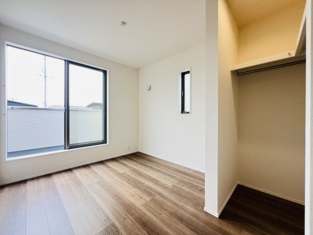 高浜市田戸町2丁目6-64『仲介手数料無料』新築戸建ての洋室