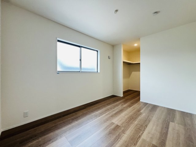 高浜市田戸町2丁目6-64『仲介手数料無料』新築戸建ての洋室