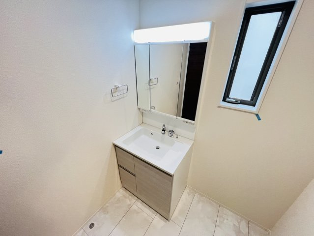 高浜市田戸町2丁目6-64『仲介手数料無料』新築戸建ての独立洗面台