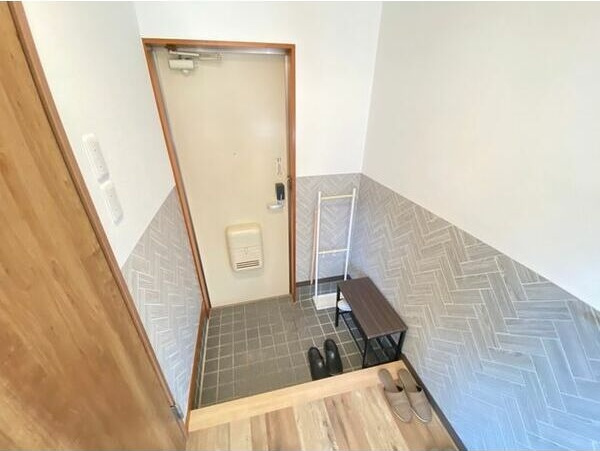 ミナミ・アパートAの玄関