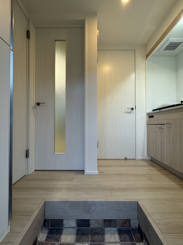 収納もある玄関です