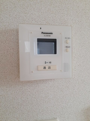 【セキュリティ】 | YNハイムⅡ | 防犯面も安心のモニター付きインターフォン