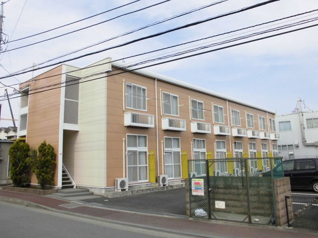 落ち着いた雰囲気の外観です