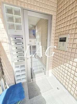 【エントランス】 | モンシャンブル | エントランスです。