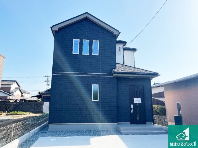 姫路市大津区勘兵衛町　新築一戸建ての外観|お客様に長く安心して住んでいだだける事にこだわった家づくり！住んでからのアフターサービスにもしっかりと取り組んでいます！