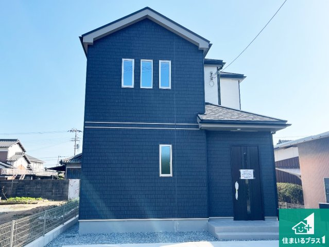 姫路市大津区勘兵衛町　新築一戸建ての外観|安心の10年保証！外観を美しく保ち、雨水で汚れを落とします！気になることがありましたら、お気軽にお問い合わせください！