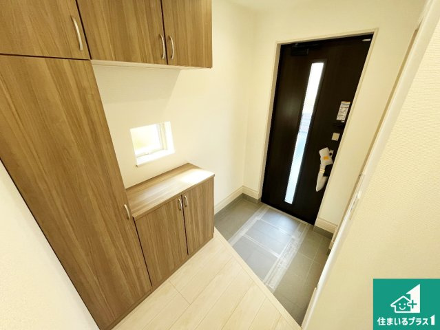 姫路市大津区勘兵衛町　新築一戸建ての外観|周辺は落ち着いた街並みの住宅地！子育てがしやすい住環境です！まだ未完成ですが、現地でしかわからない事もございます。是非一度ご覧ください。