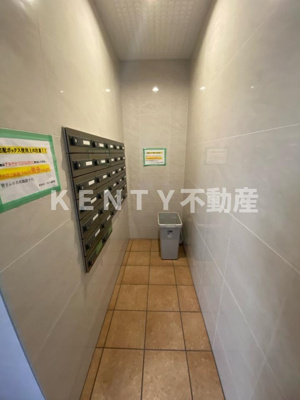 【エントランス】 | サクセス | 建物の内部です