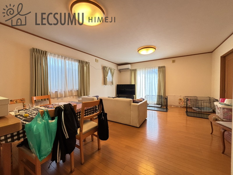 姫路市川西台/中古戸建の居間・リビング