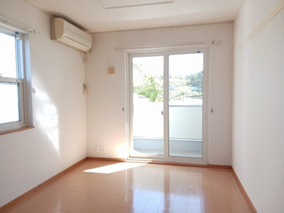 【居間・リビング】 | きらら | ゆったり過ごせる居間です