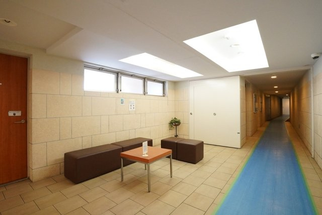 リーデンススクエア横浜鶴見のエントランス